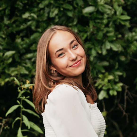 Meet your Posher, Elly - Picture 1 of 1